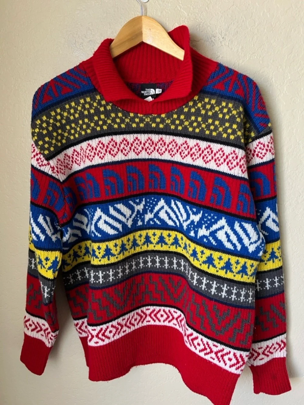The north face vintage  wool knit fair isle style  collared sweater